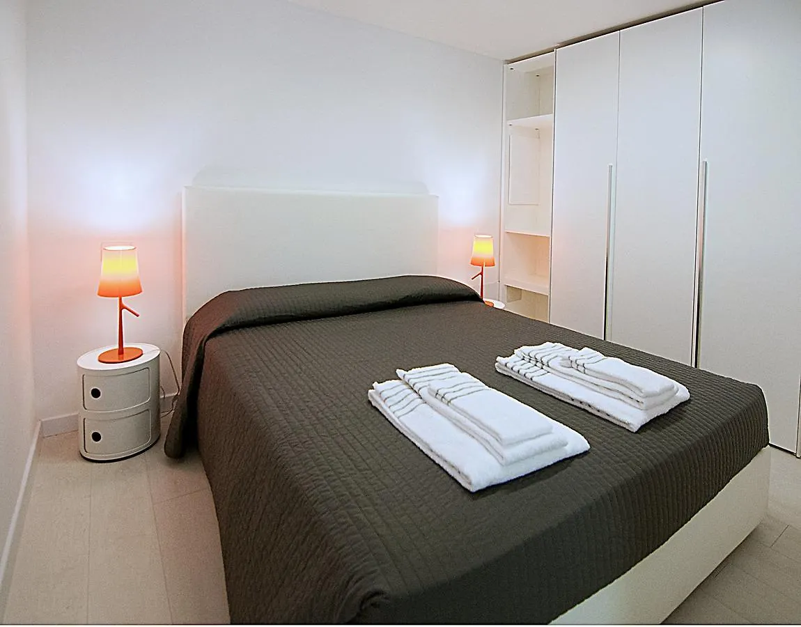 ** Apartment Bb Hotels Aparthotel Desuite Milan Italy