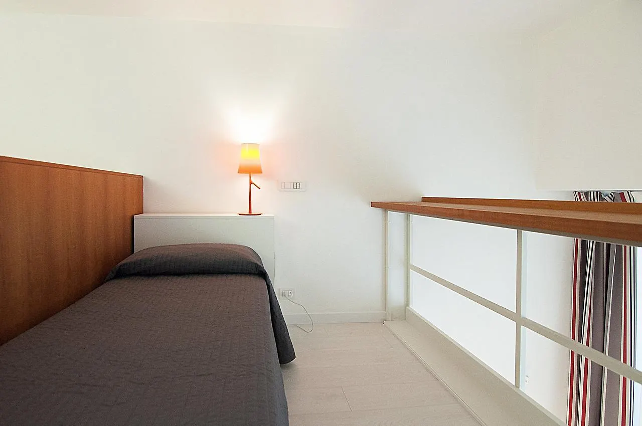 Contacts de Bb Hotels Aparthotel Desuite